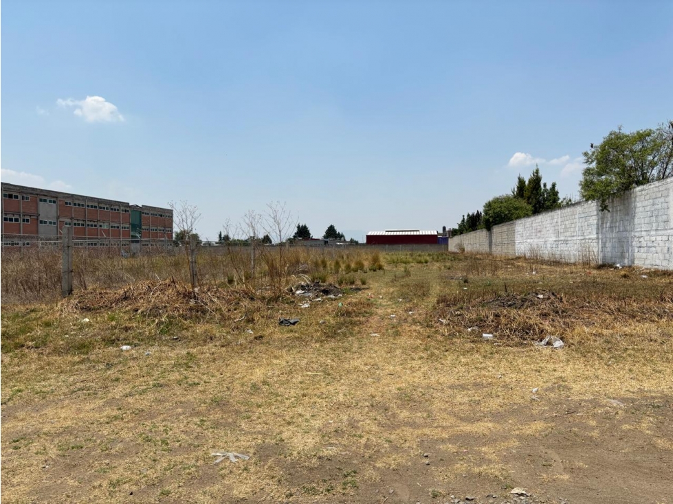 TERRENO EN RENTA - 2
