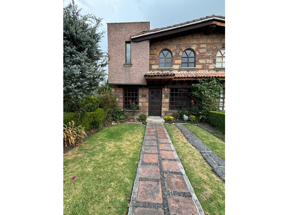 CASA EN VENTA EN METEPEC