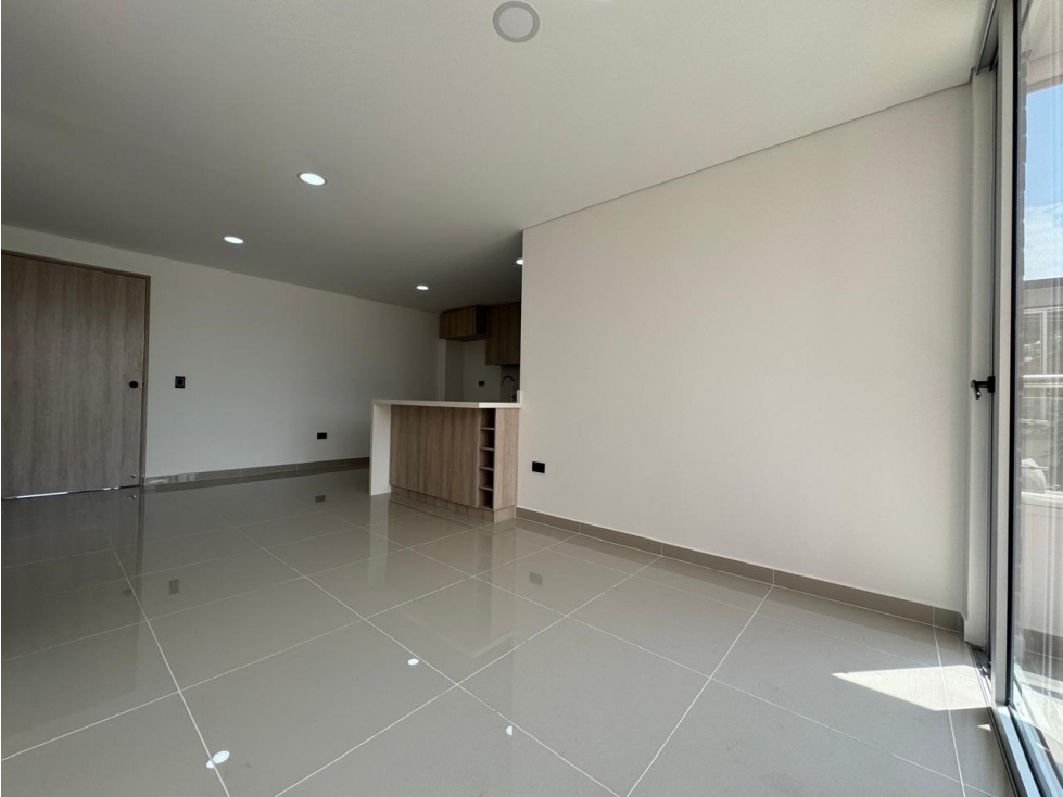 Amplio apto, excelente ubicación -en la Estrella a la Venta — foto 2