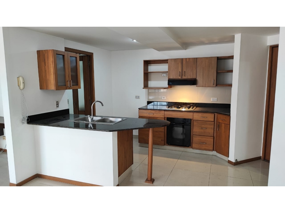AMPLIO APTO EN EXCLUSIVA ZONA- DE SABANETA DISPONIBLE PARA LA VENTA — foto 6