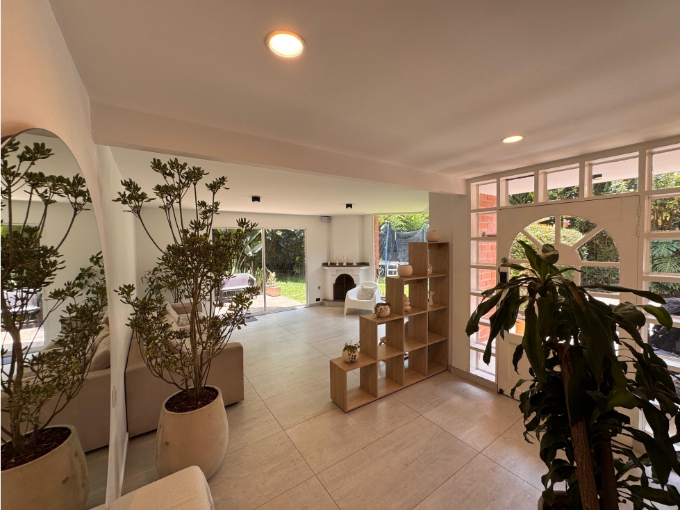 EXCLUSIVA CASA EN -SECTOR PADRE MARIANITO A LA VENTA — foto 6