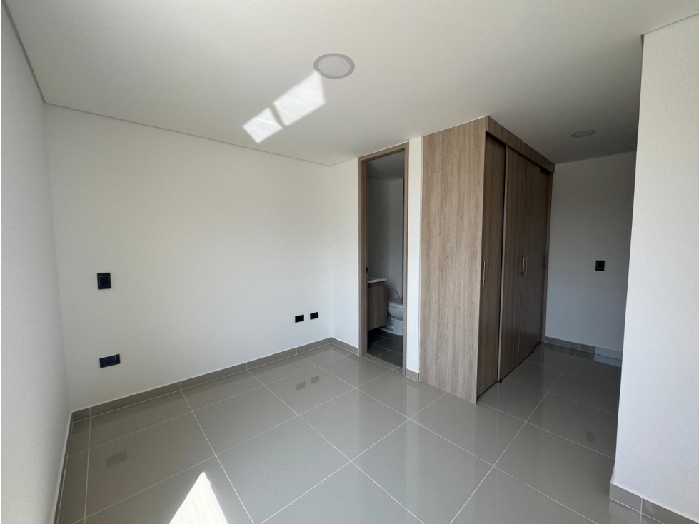 Amplio apto, excelente ubicación -en la Estrella a la Venta — foto 5
