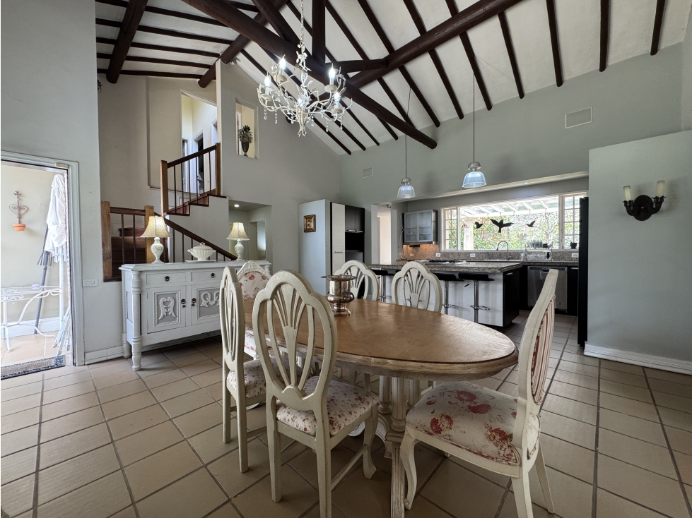 Amplia Finca con casa de mayordomo y huéspedes Rionegro a la venta. — foto 3
