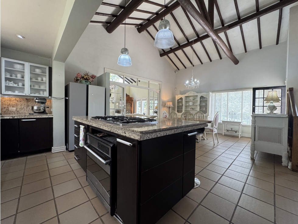 Amplia Finca con casa de mayordomo y huéspedes Rionegro a la venta. — foto 6