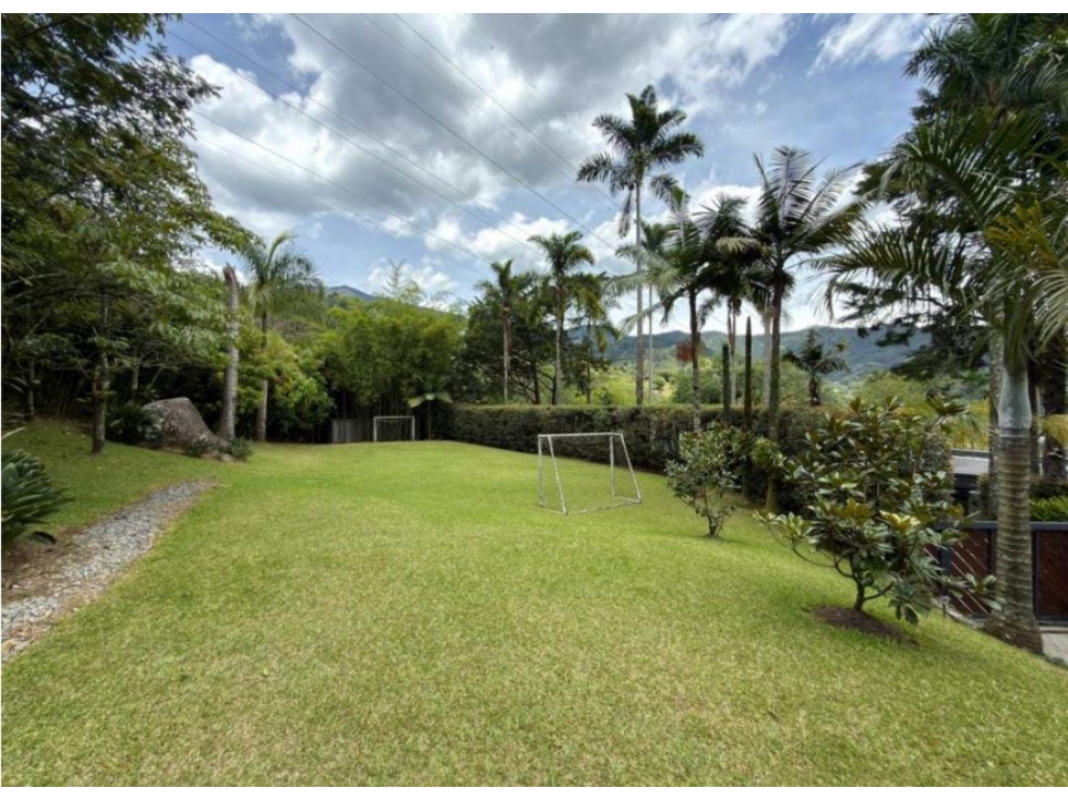 CASA CAMPESTRE EN VENTA EN ENVIGADO- SECTOR EL ESCOBERO PARTE BAJA — foto 3