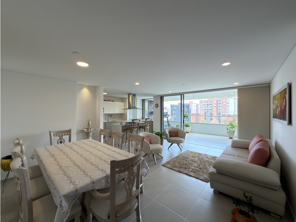 Exclusivo apto con vista panorámica- Loma de los Mesa a la venta.