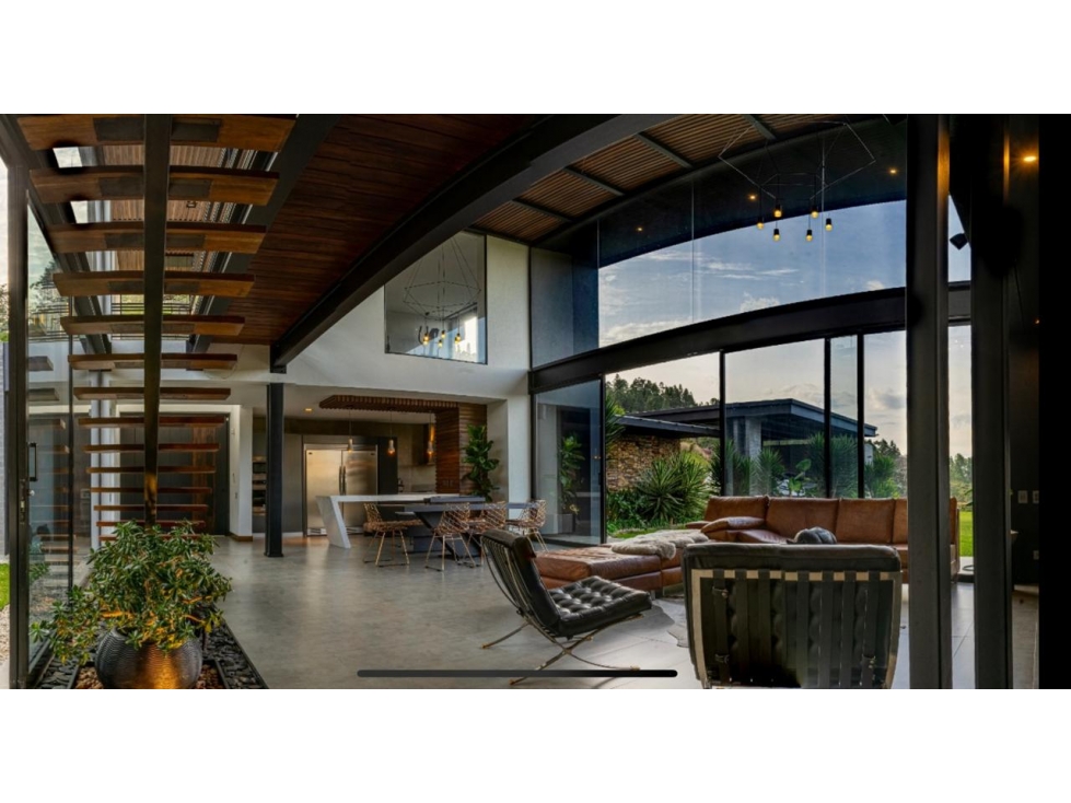 EXCLUSIVA CASA EN VENTA EN ALTO DE LAS PALMAS ACABADOS DE LUJO — foto 2