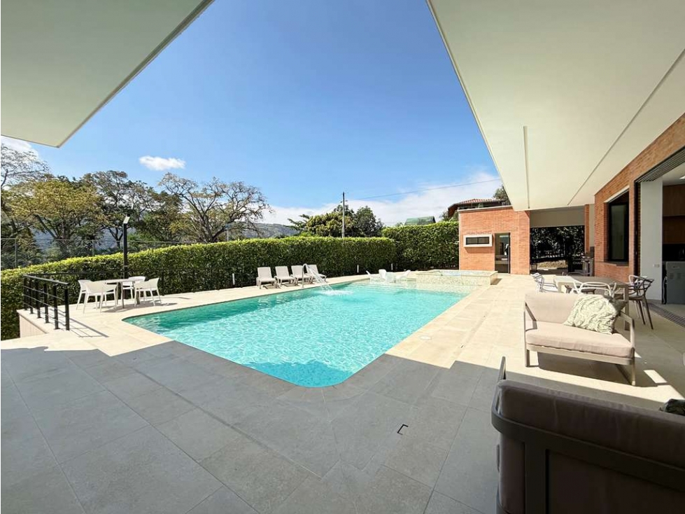 CASA DE LUJO EN SAN JERONIMO- DISPONIBLE PARA VENTA. — foto 2