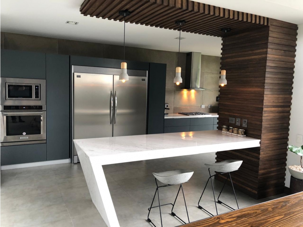 EXCLUSIVA CASA EN VENTA EN ALTO DE LAS PALMAS ACABADOS DE LUJO — foto 4