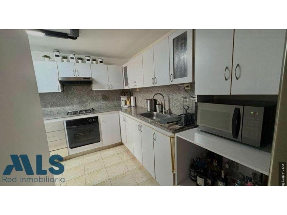 VENTA DE APARTAMENTO EN -EL TESORO — foto 4