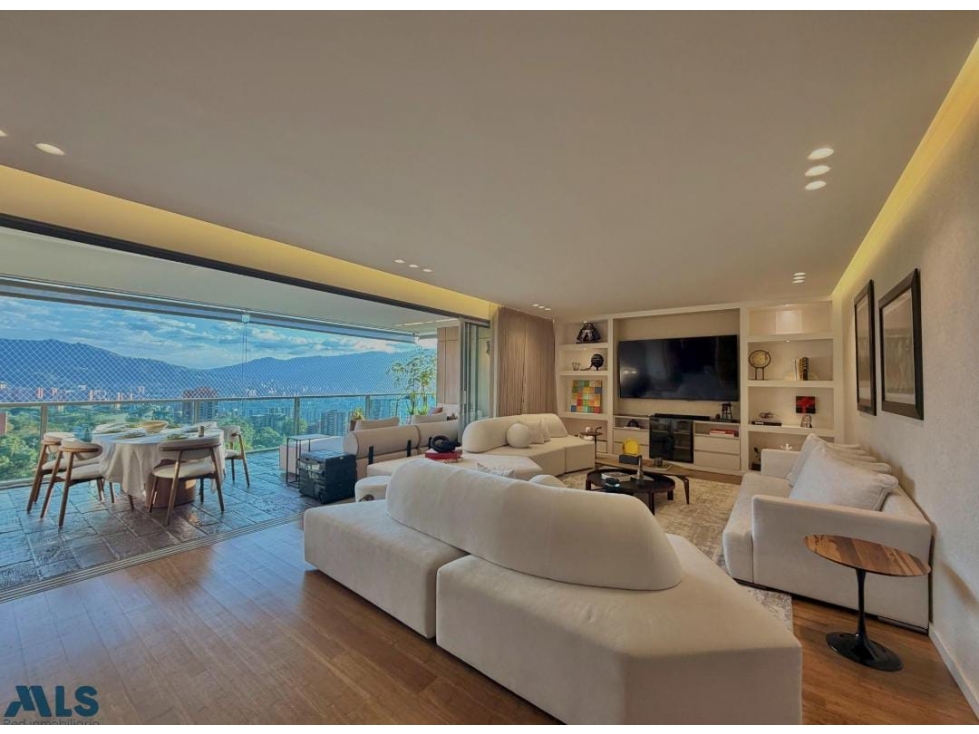 VENTA DE APARTAMENTO DE LUJO EN- LOS BALSOS