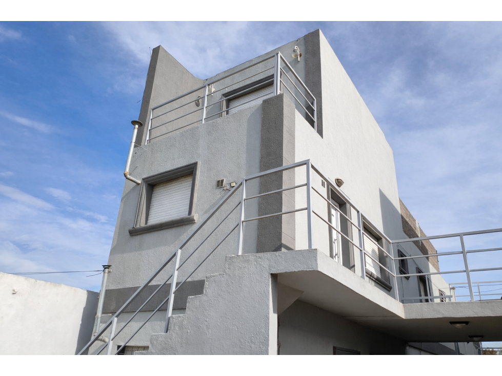 Dúplex 3 habitaciones en Barrio Luján con terraza y financiación