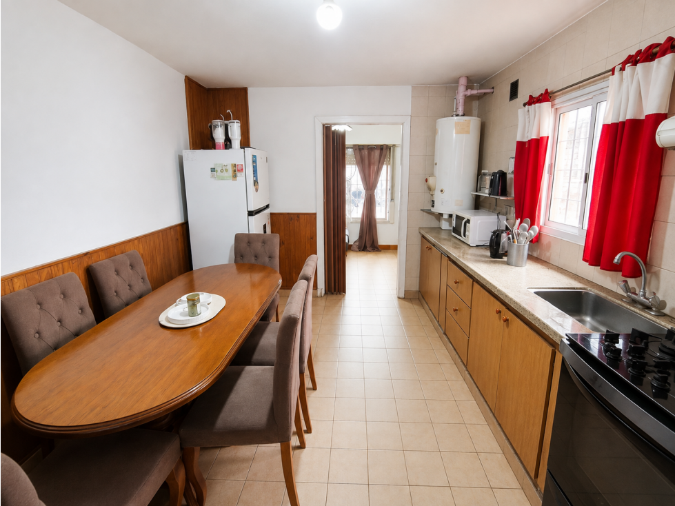 Casa con departamento independiente y local en venta | Barrio Belgrano - 3