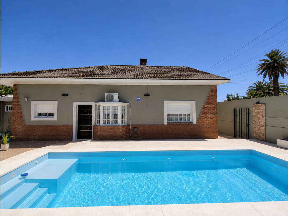 casa con pileta en venta barrio Alberdi