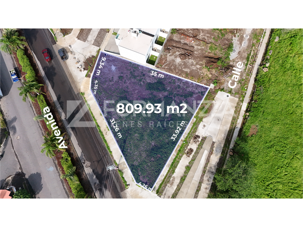 Terreno Comercial en Venta en Linda Vista en Villa de Álvarez, Colima - 1