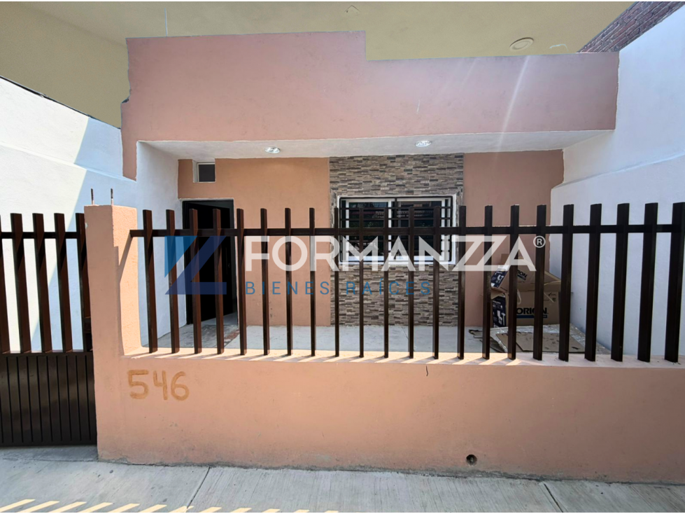 Casa Remodelada en Venta, Col. Fatima, Colima