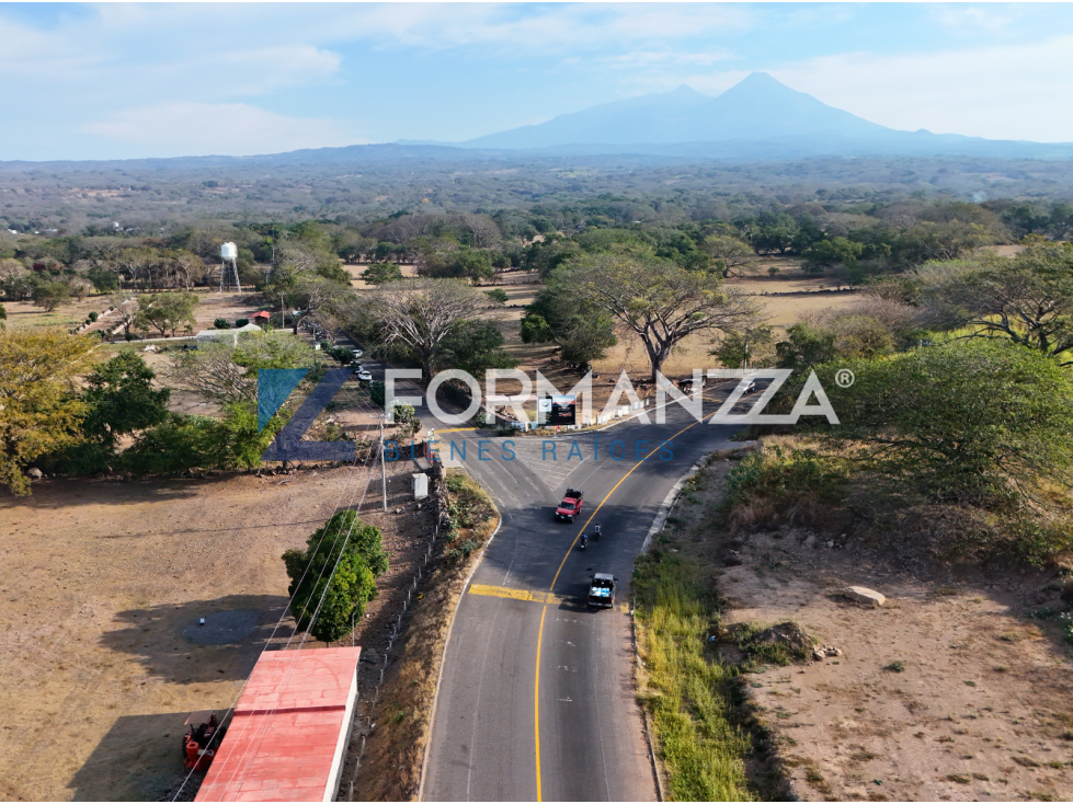 Terrenos Habs. en Venta, Fracc. San Gabriel, Nogueras, Comala - 3
