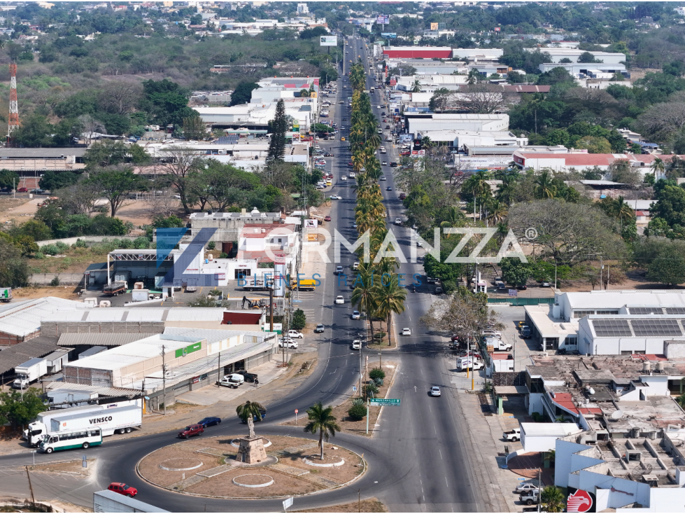 Terreno en Venta y Renta, Col. Bugambilias, Colima - 2