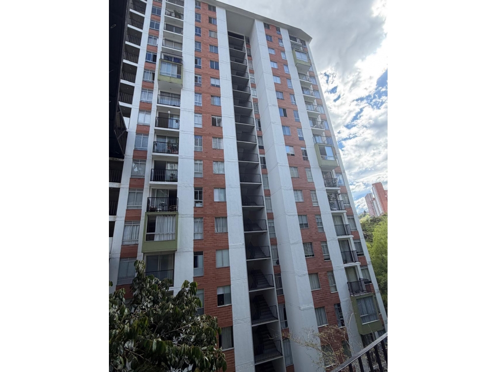 Hermoso apartamento en Calasanz COD5043