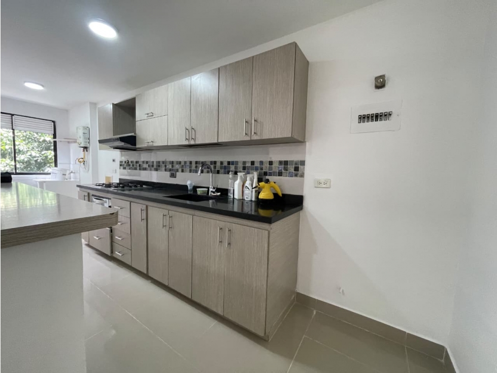 Apartamento en Belén, cerca al CC Los Molinos COD2070