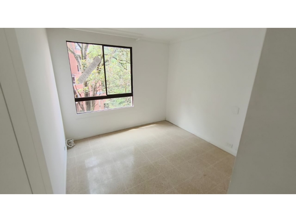 Cómodo apartamento en el Poblado, Loma del Tesoro COD1050 — foto 3