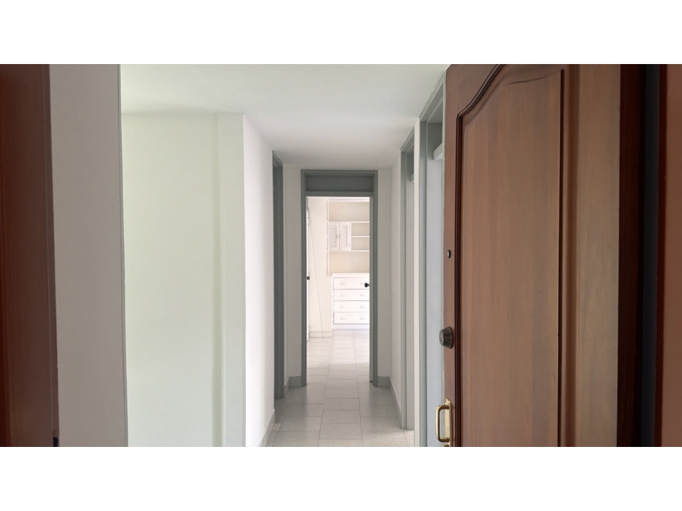 Cómodo y amplio apartamento en Laureles COD3017 — foto 4