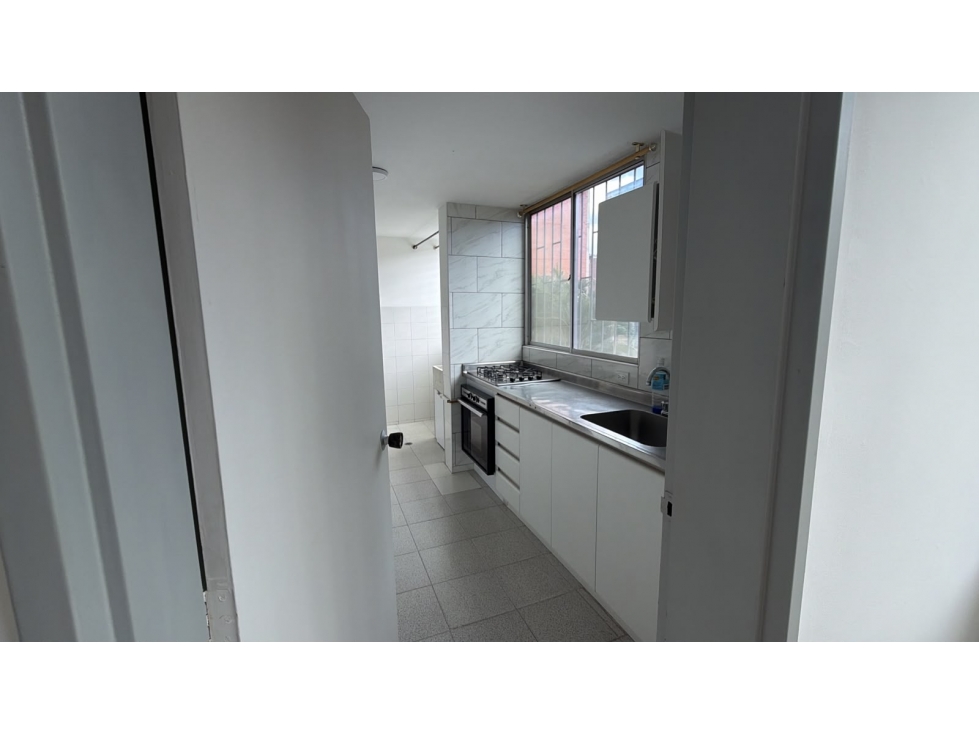 Cómodo y amplio apartamento en Laureles COD3017