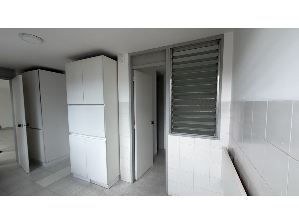 Cómodo y amplio apartamento en Laureles COD3017 — foto 2