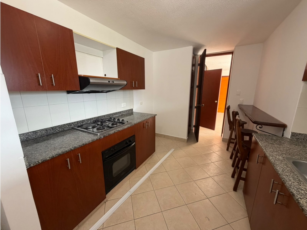Hermoso apartamento tipo Duplex en la Loma de los Bernal COD5057
