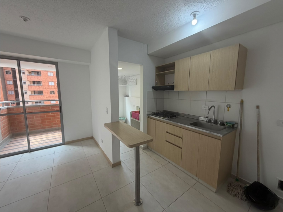 Hermoso apartamento cerca al parque del artista, Itagüi. COD5068