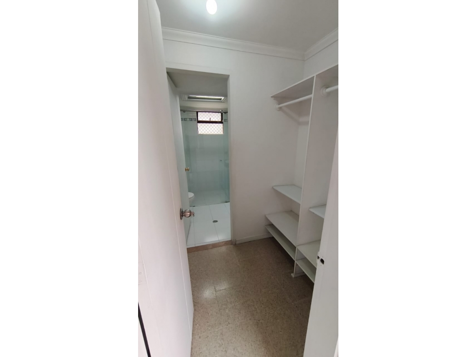 Cómodo apartamento en el Poblado, Loma del Tesoro COD1050 — foto 4