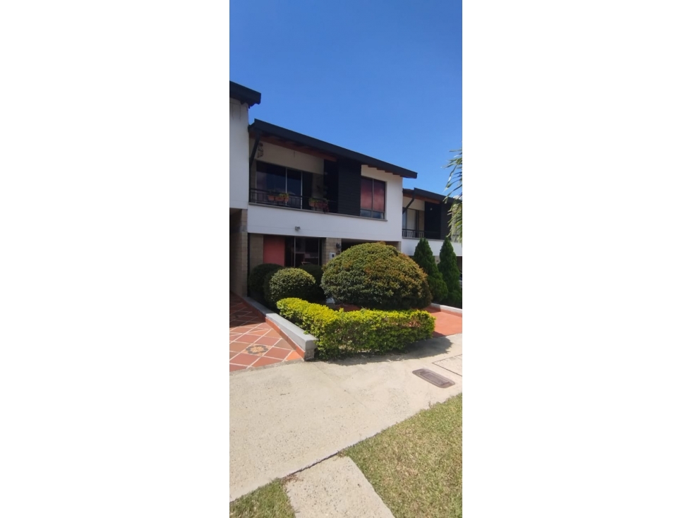 Hermosa Casa de dos niveles en sector Toledo, La Estrella  COD2038 - 3