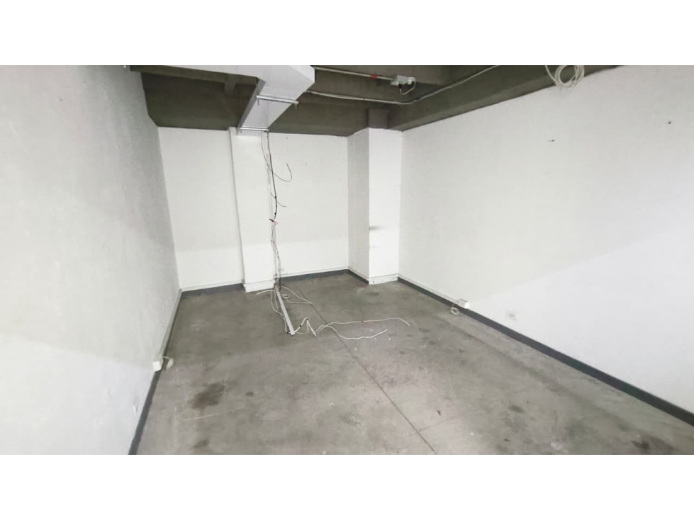 Amplia Oficina/ Local en Avenida Guayabal COD1052 — foto 4