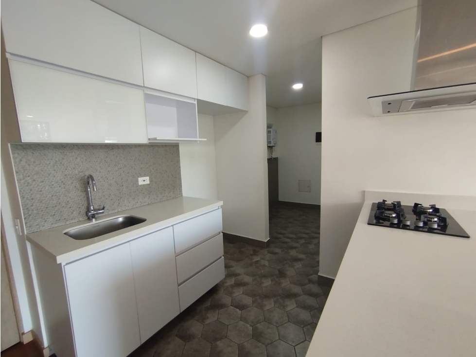 Hermoso apartamento en el Poblado COD2073