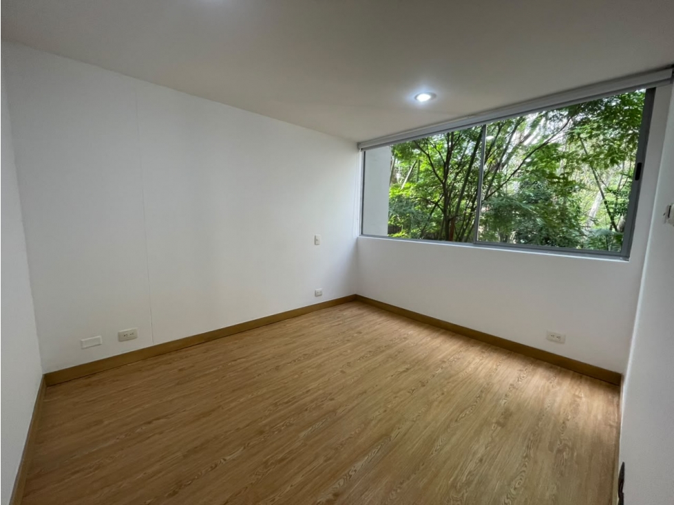 Apartamento en los balsos cerca al Centro Comercial Santa Fé COD2080 — foto 4