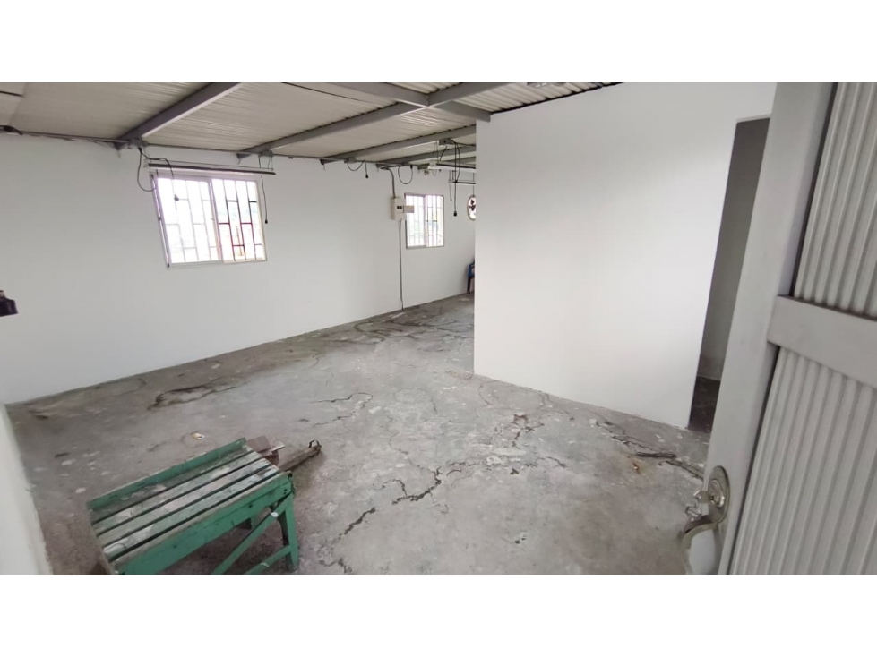 Se alquila Local en Av Guayabal COD1056 — foto 4