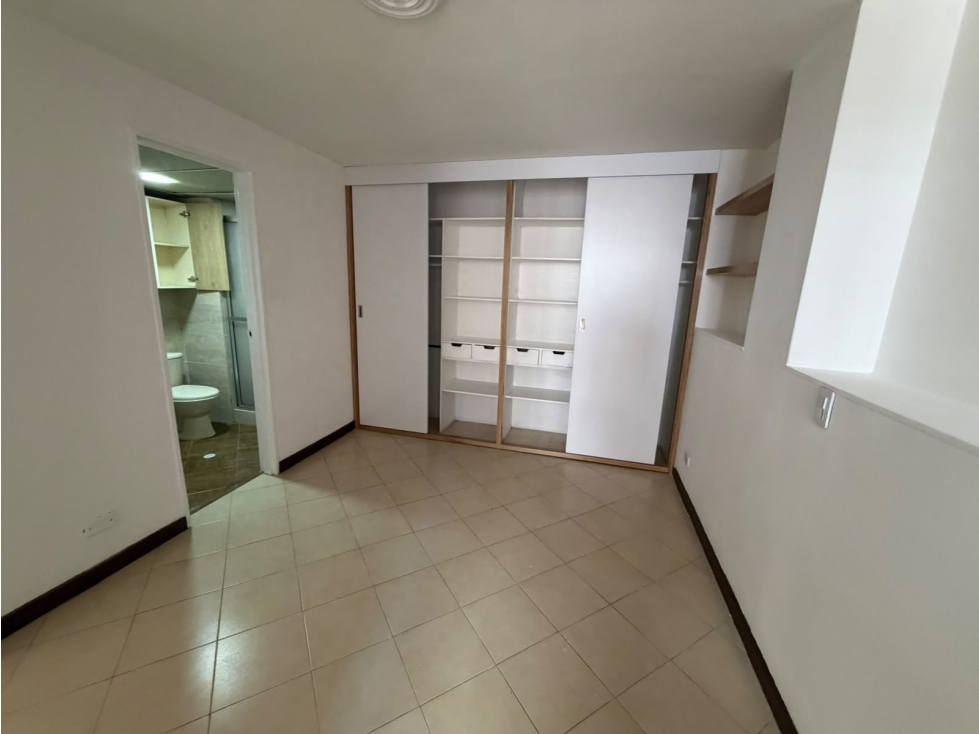 Hermoso apartamento en Laureles COD5050 — foto 4