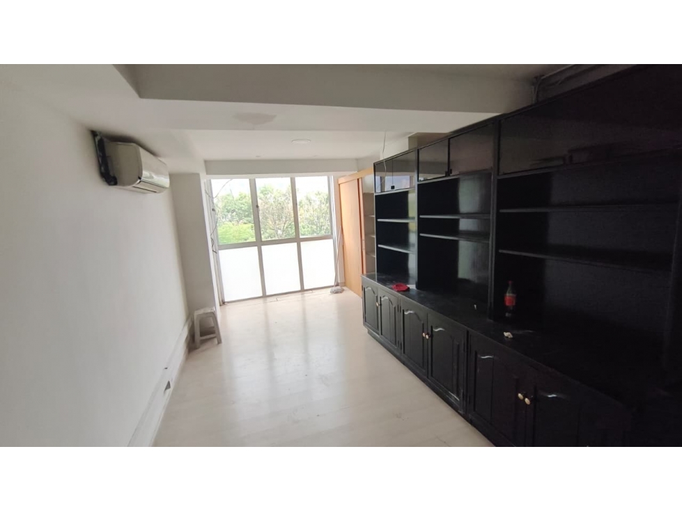 Comoda Oficina/ Local en Avenida Guayabal COD 1053 — foto 3