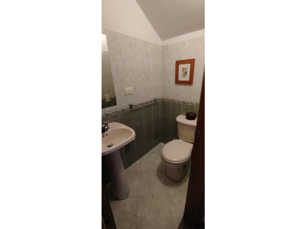 Hermosa Casa de dos niveles en sector Toledo, La Estrella  COD2038 - 6