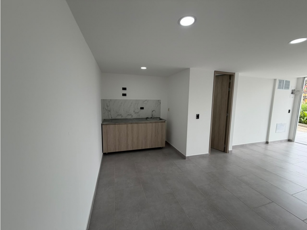 Local de 130 mts para estrenar en Sector Toledo, La Estrella COD5031 - 3