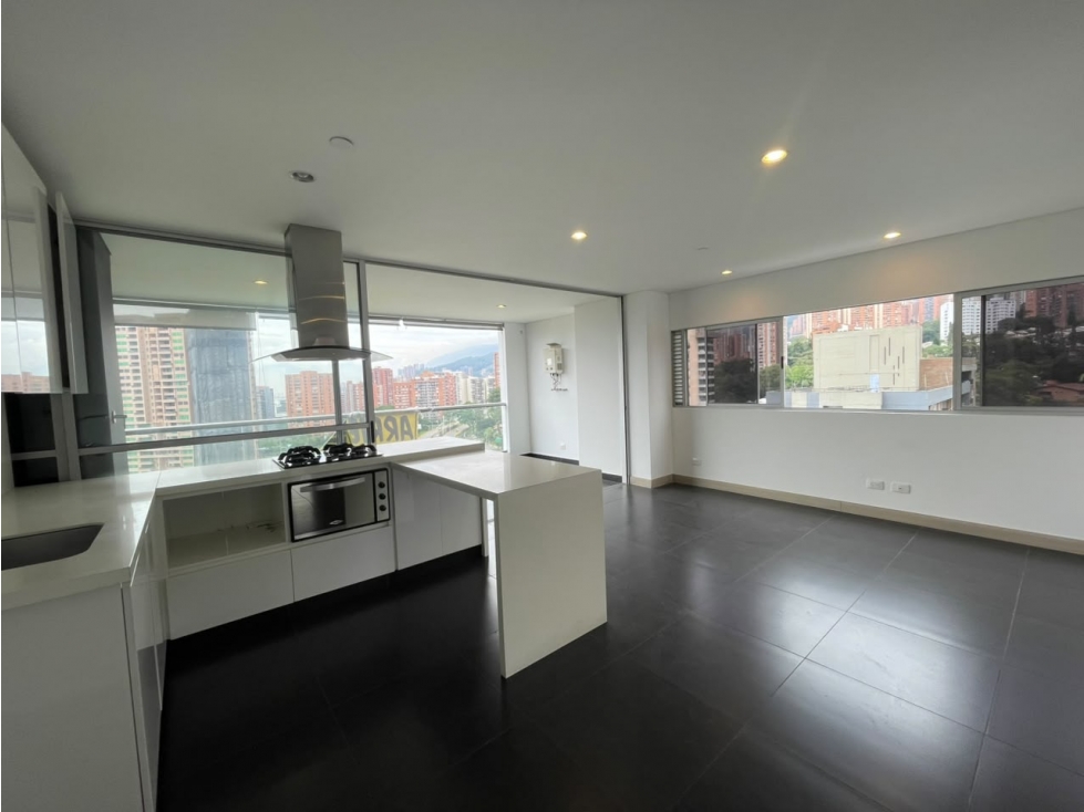 Hermoso Apartamento en los Balsos cerca al CC Santa Fé COD2079 — foto 2