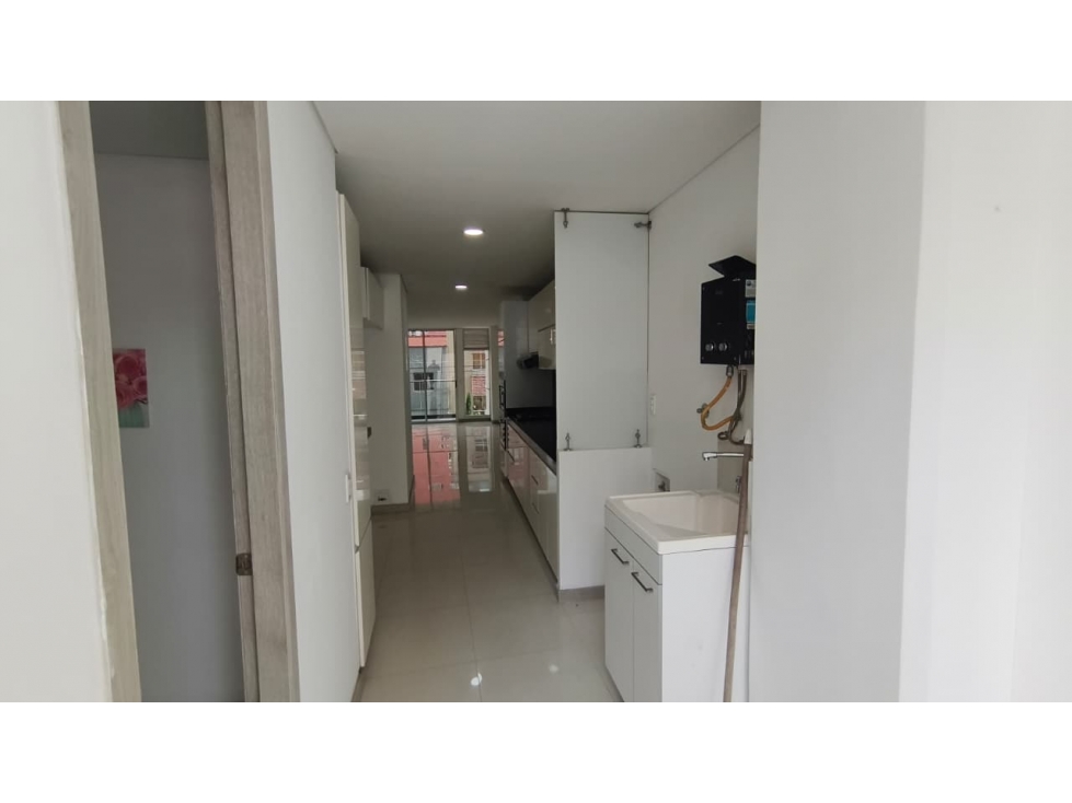HERMOSO APARTAMENTO EN LAURELES COD9010 — foto 6