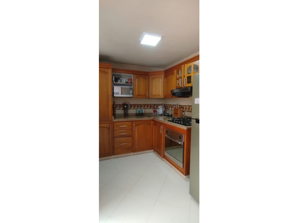 Hermosa Casa de dos niveles en sector Toledo, La Estrella  COD2038 - 1
