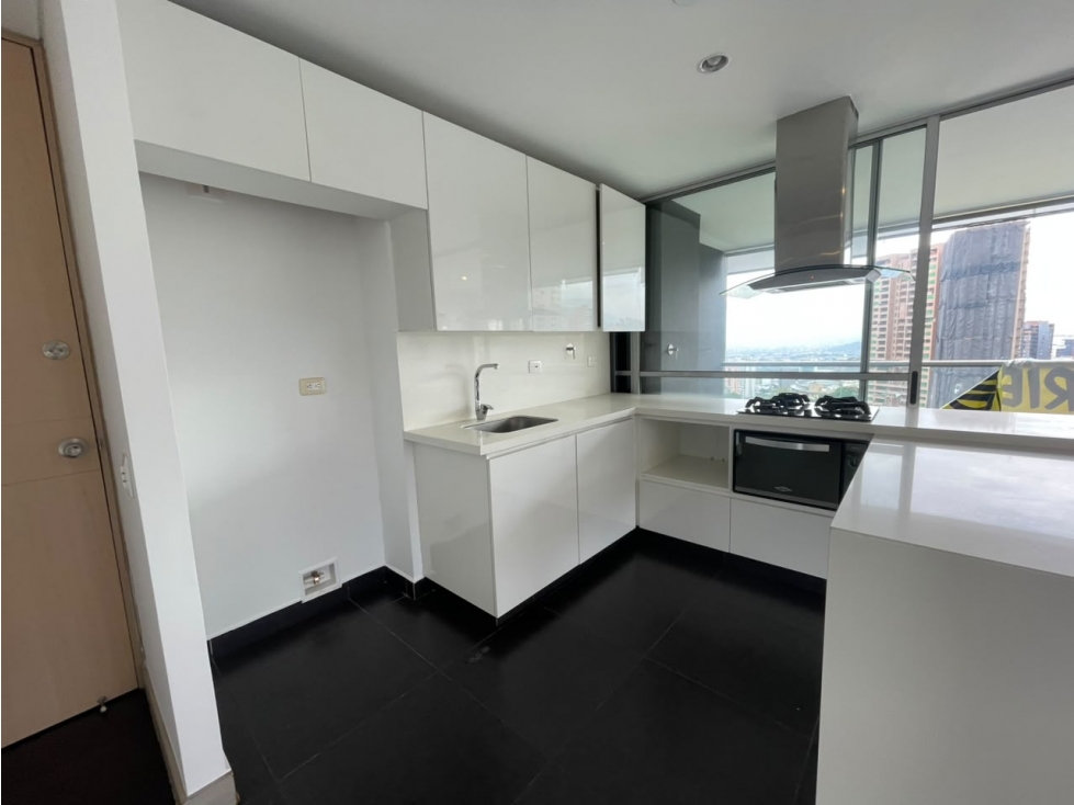Hermoso Apartamento en los Balsos cerca al CC Santa Fé COD2079