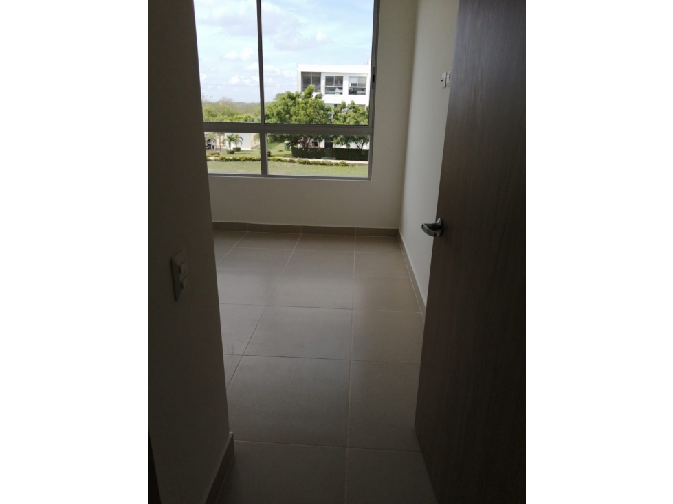APARTAMENTO EN ALQUILER PUERTA DE LAS AMERICAS — foto 4