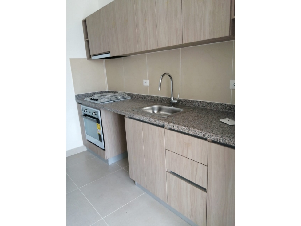 APARTAMENTO EN ALQUILER PUERTA DE LAS AMERICAS — foto 6
