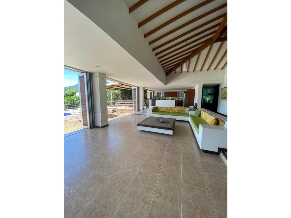 CASA CAMPESTRE DE REVISTA EN AMAGA PARA RENTA O VENTA DD