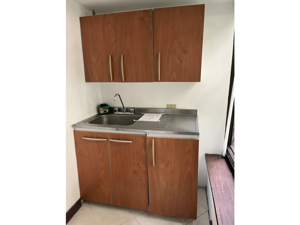 OFICINA EN EL POBLADO SECTOR CASTROPOL PARA RENTA O VENTA CCZ — foto 2