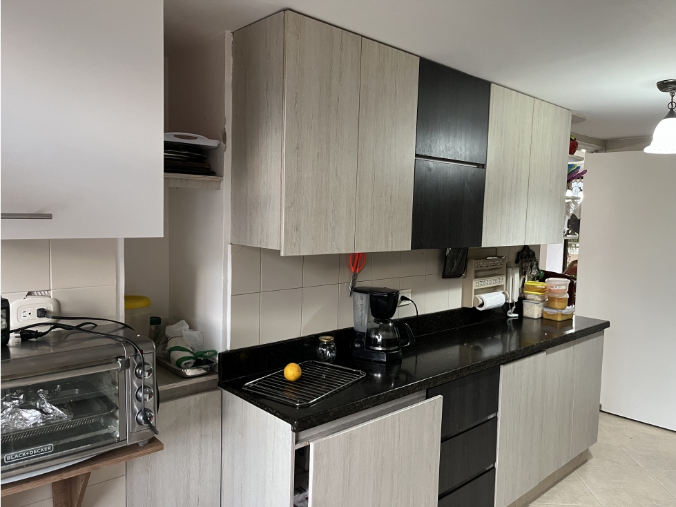 APARTAMENTO PARA VENTA EN SAN LUCAS CON VISTA A MEDELLIN CCZ — foto 3