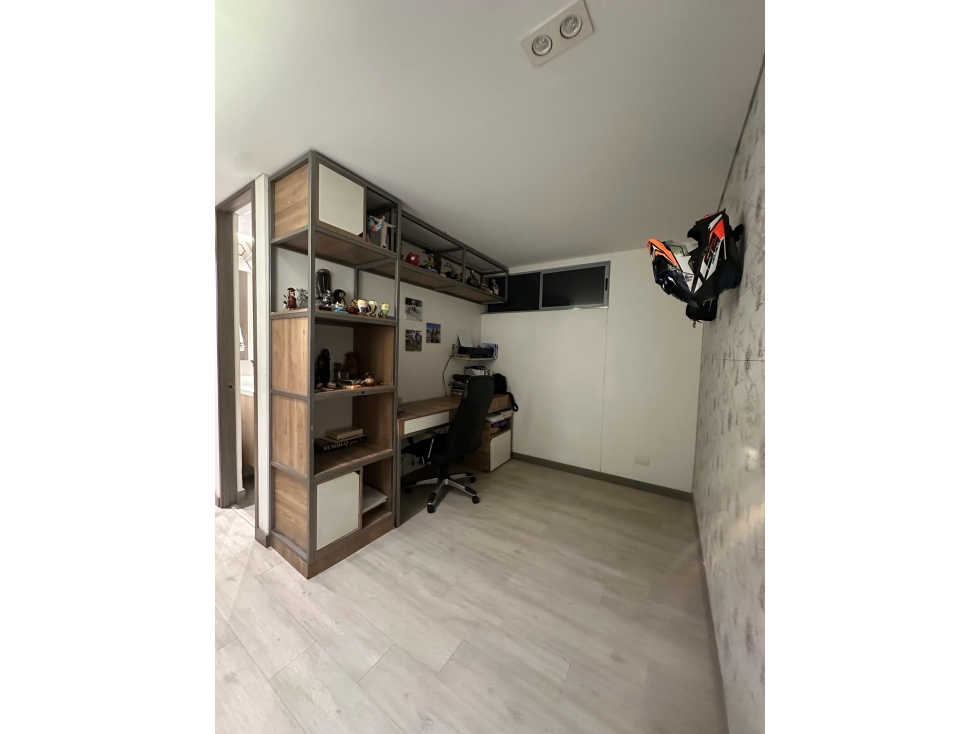 APARTAMENTO REMODELADO EN PISO ALTO PARA VENTA EN CIUDAD DEL RIO DD — foto 2